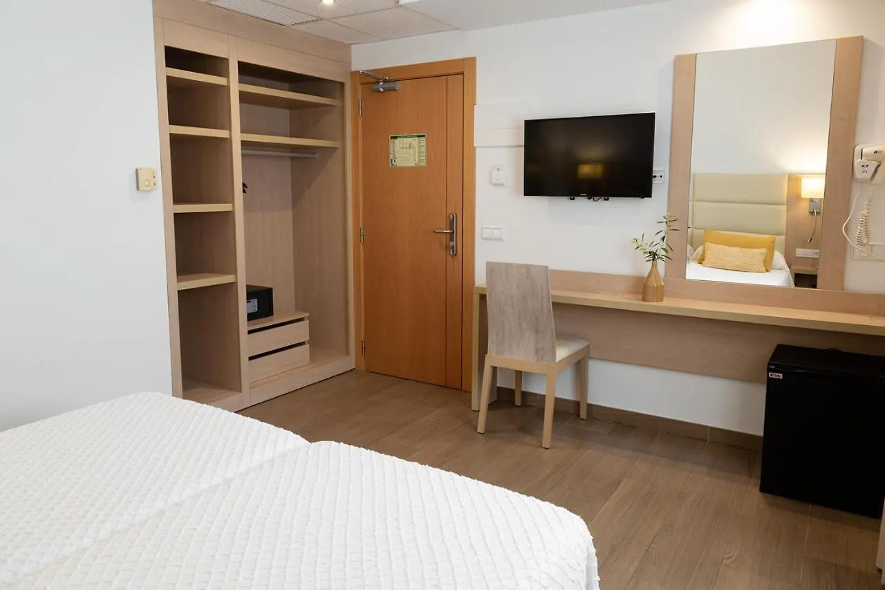 Hostal La Cigueena Portinatx
